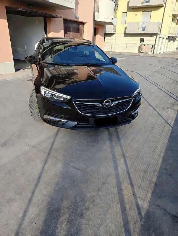 Usata Opel Insignia Innovation 170 CV (125 kW) 2020 Nero Station wagon