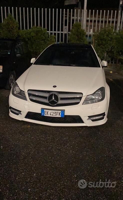 Usata 2011 Mercedes C220 Coupé | 3800 € - Immagine 1/4