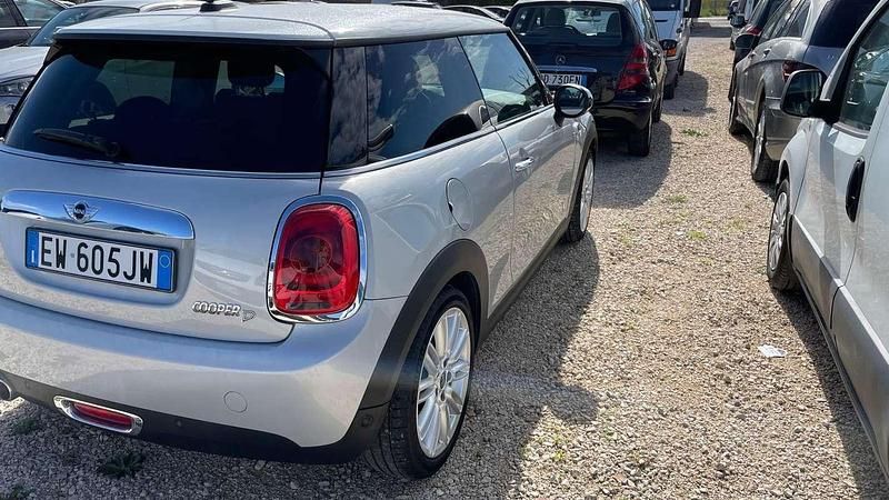 Usata Mini Cooper D 111 CV (81 kW) 2014 Argento Utilitaria