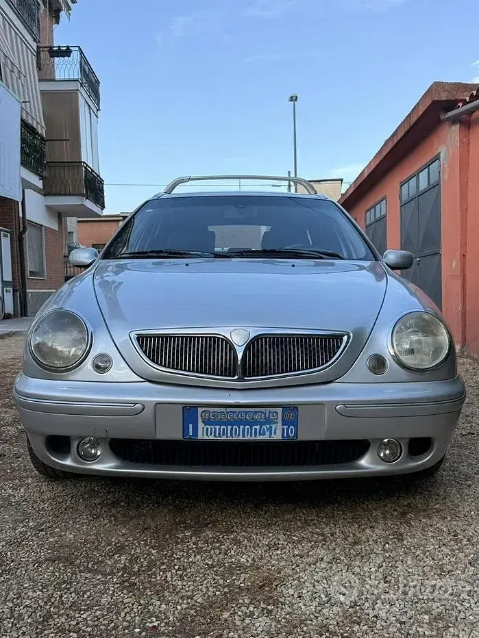 Usata Lancia Lybra 116 CV (85 kW) 2002 Grigio Station wagon