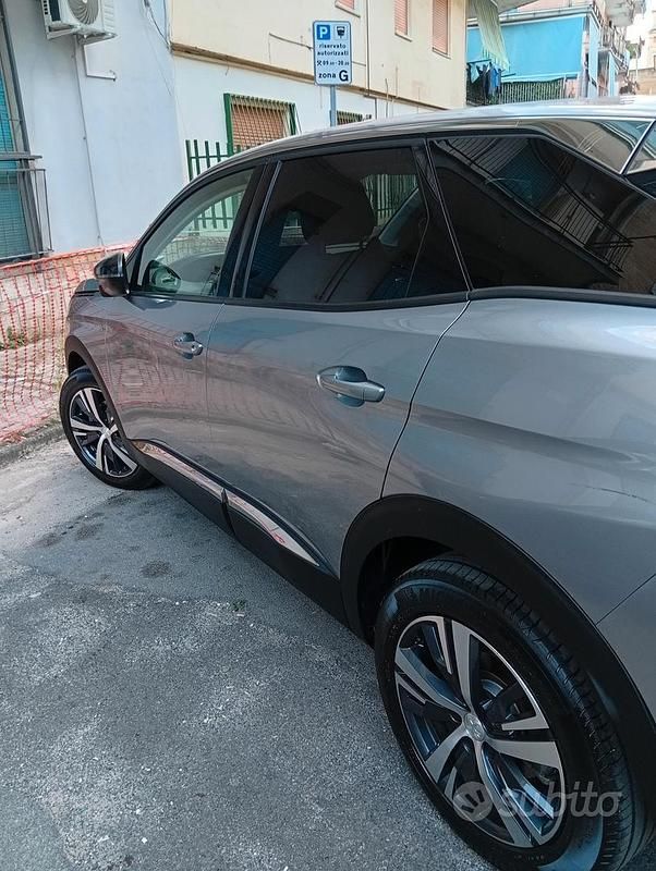 Usata Peugeot 3008 131 CV (96 kW) 2022 Grigio Monovolume