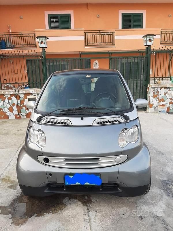 Usata Smart ForTwo Coupé 61 CV (44 kW) 2005 Utilitaria