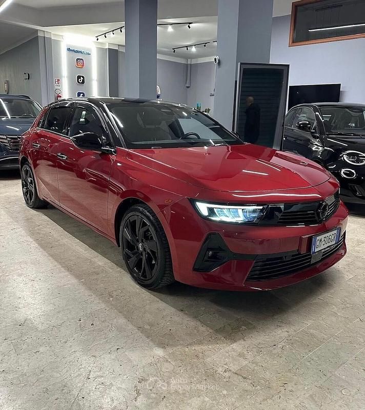 Usata Opel Astra Edition 131 CV (96 kW) 2023 Rosso Berlina