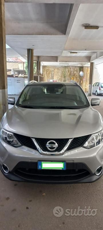 Grigio Usata 2016 Nissan Qashqai SUV | 11.000 € (Buon prezzo) - Immagine 1/4