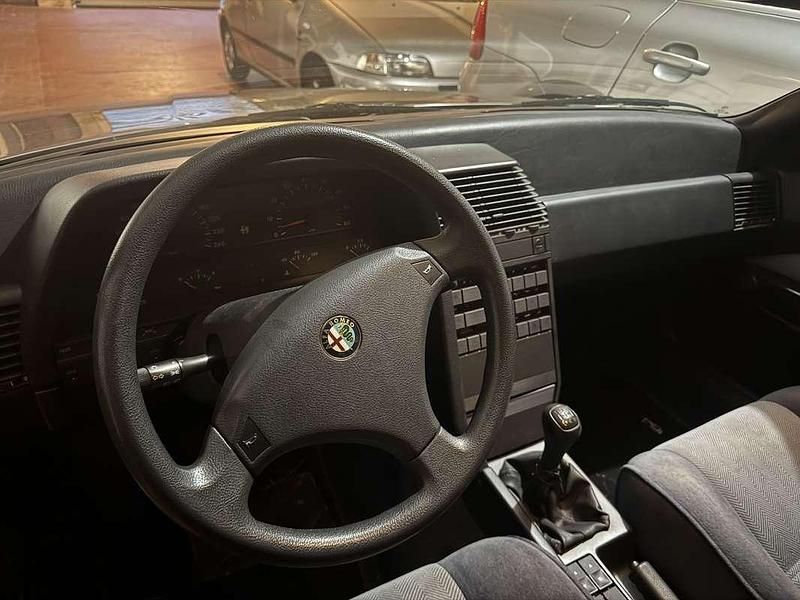 Usata Alfa Romeo 164 148 CV (108 kW) 1988 Grigio Berlina