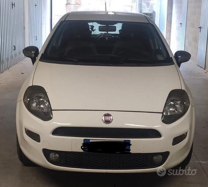 Usata 2013 Fiat Punto Due volumi | 2800 € (Buon prezzo) - Immagine 1/4