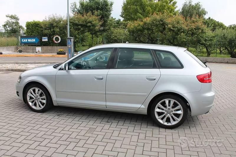 Begagnad Audi A3 Ambition 140 HK (102 kW) 2012 Grå Halvkombi