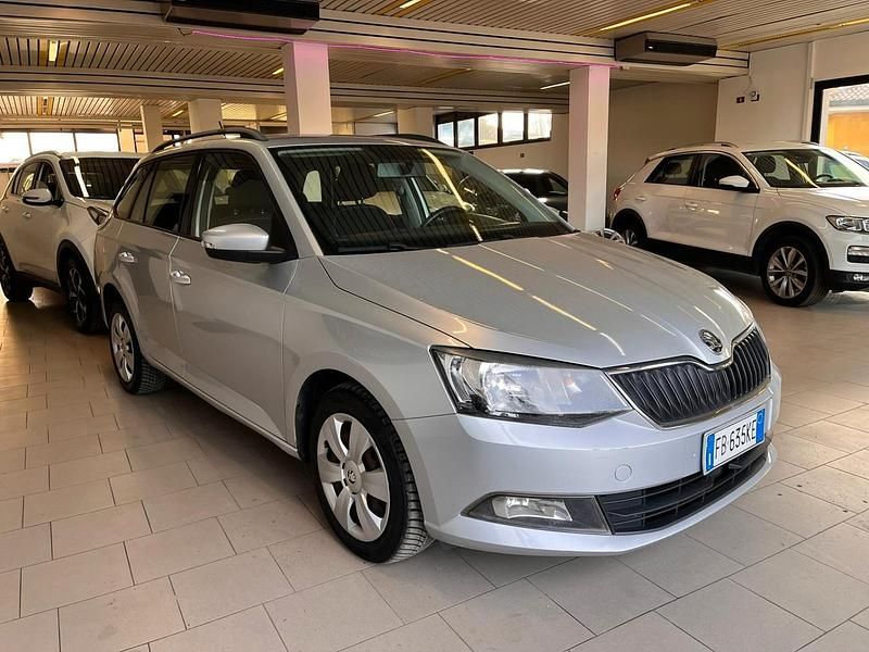 Usata Skoda Fabia Style 90 CV (66 kW) 2016 Argento Station wagon