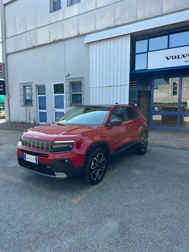 Usata Jeep Avenger Summit 101 CV (74 kW) 2024 Rosso SUV