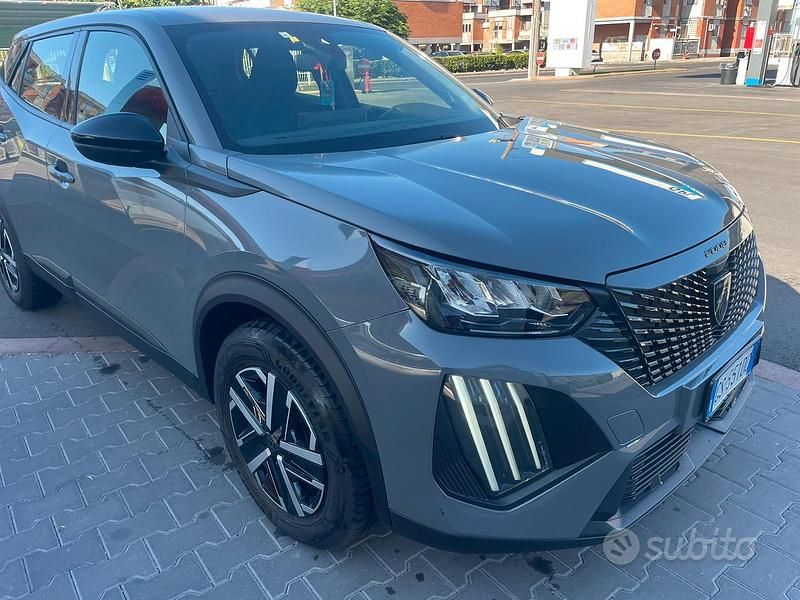 Usata Peugeot 2008 Active 102 CV (75 kW) 2023 SUV