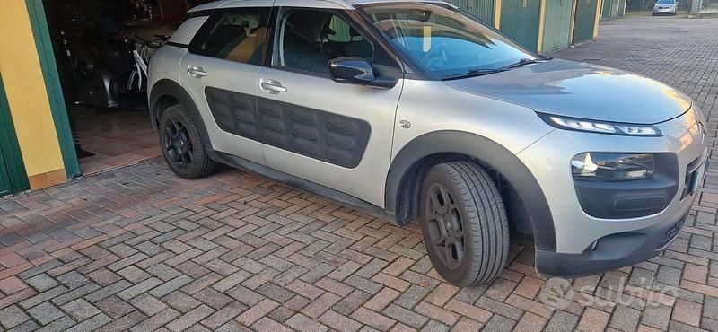 Usata Citroën C4 Cactus 100 CV (73 kW) 2018 Grigio Utilitaria