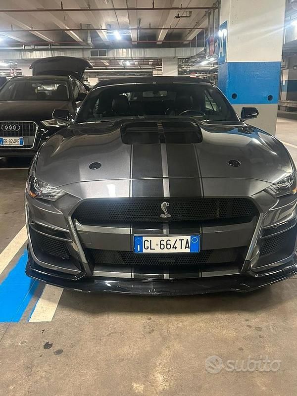 Usata Ford Mustang Convertible 317 CV (233 kW) 2020 Nero Cabrio