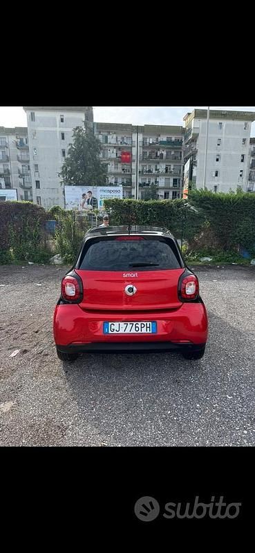 Usata Smart ForFour 71 CV (52 kW) 2016 Utilitaria