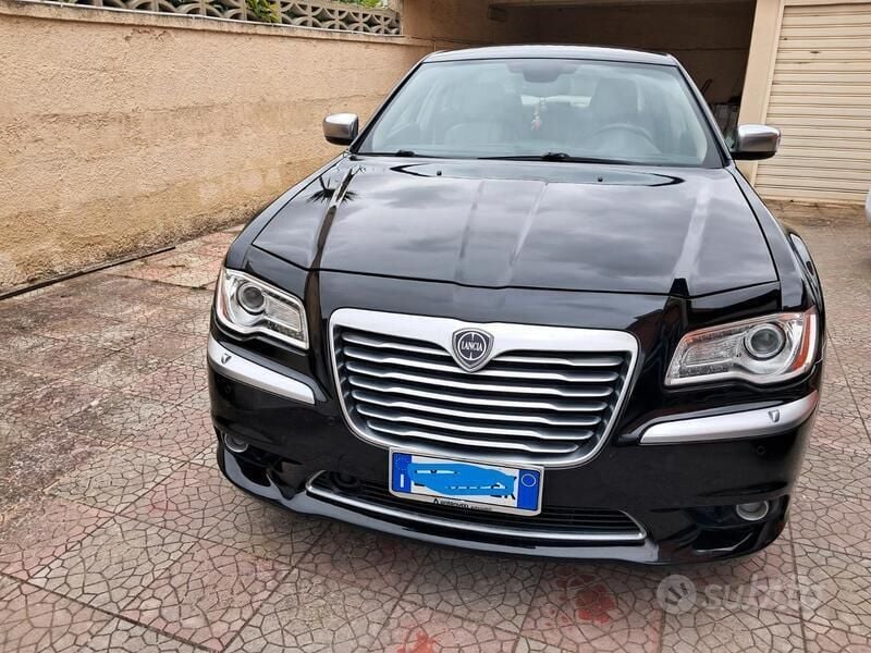 Usata Lancia Thema 239 CV (175 kW) 2014 Nero Berlina