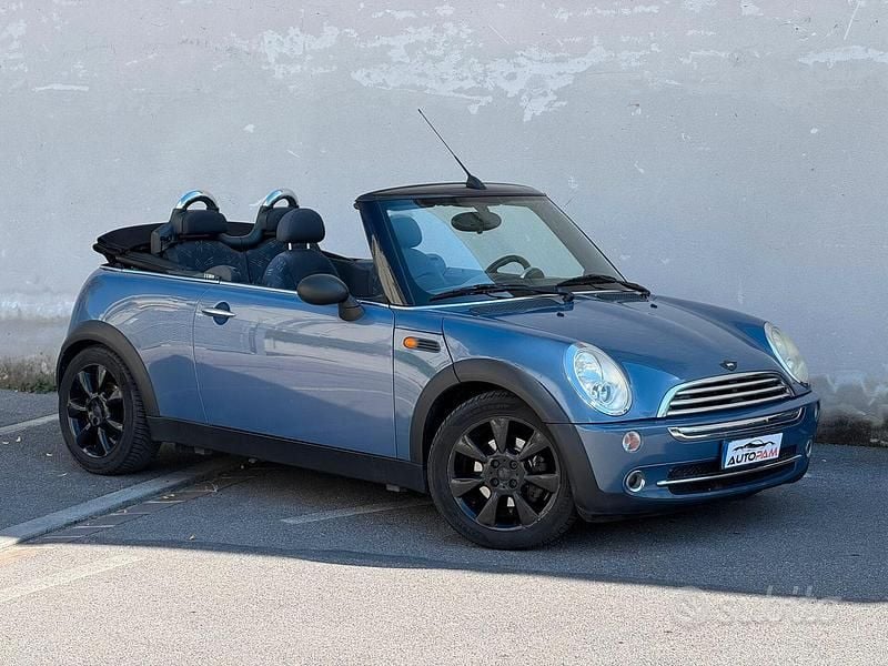 Usata Mini One Cabriolet 90 CV (66 kW) 2006 Blu Cabrio