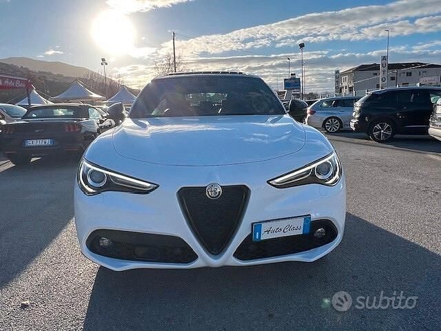 Usata Alfa Romeo Stelvio Ti 210 CV (154 kW) 2022 Bianco SUV
