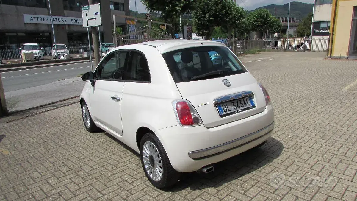 Usata Fiat 500 Lounge 75 CV (55 kW) 2007 Bianco Utilitaria
