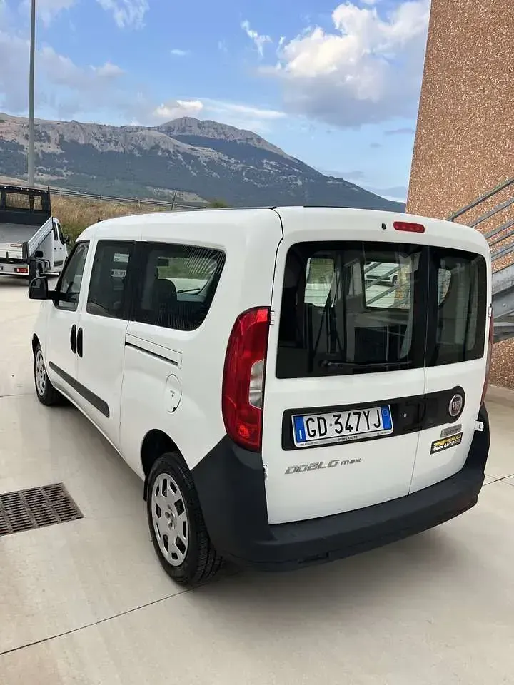 Usata Fiat Doblò Lounge 120 CV (88 kW) 2021 Other Monovolume