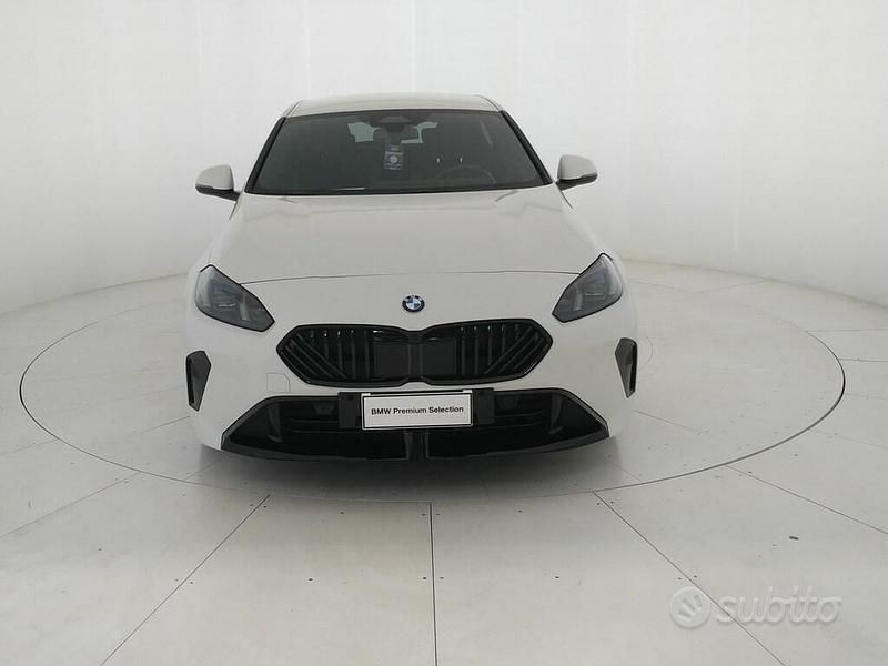 Usata BMW 118 Comfort Edition 150 CV (110 kW) 2024 Alpin white pastello Utilitaria