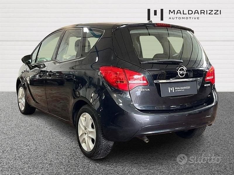 Usata Opel Meriva 120 CV (88 kW) 2017 Nero Monovolume