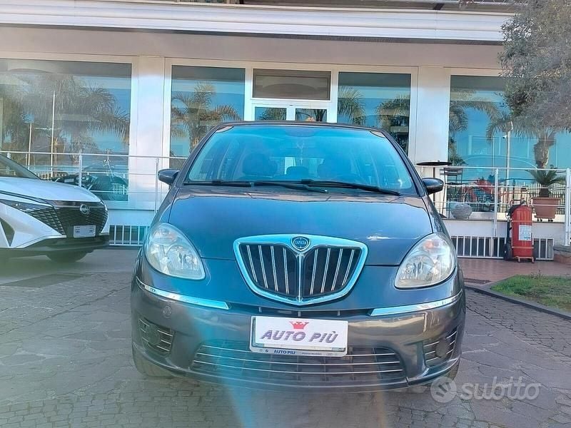 Usata Lancia Musa 89 CV (65 kW) 2009 Marrone Monovolume