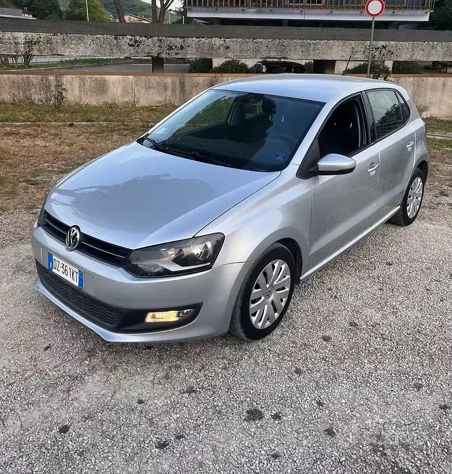 Usata VW Polo 75 CV (55 kW) 2010 Grigio Utilitaria