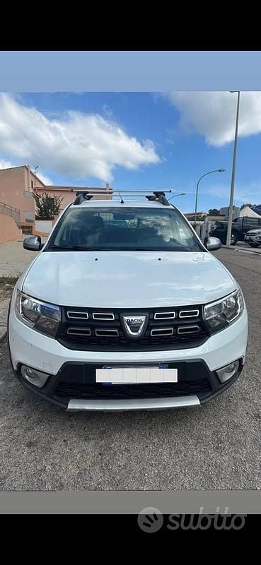 Usata Dacia Sandero Stepway 90 CV (66 kW) 2017 Bianco Utilitaria