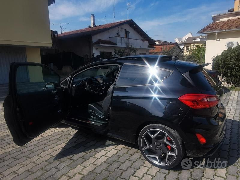 Usata Ford Fiesta ST 2020 Nero Utilitaria
