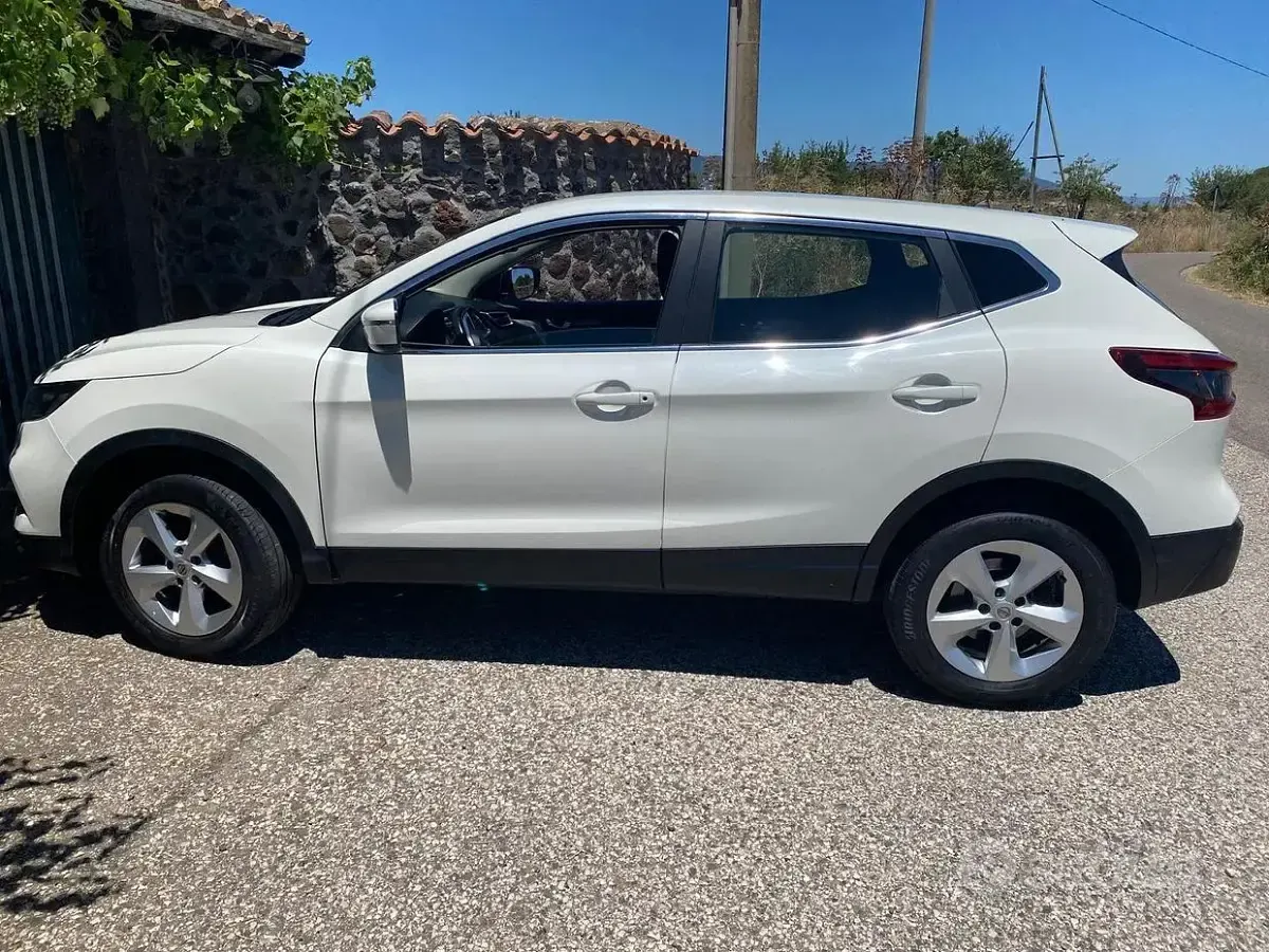 Usata Nissan Qashqai 110 CV (80 kW) 2018 Bianco SUV