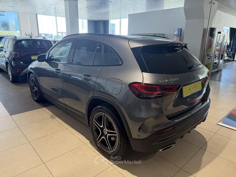 Usata Mercedes GLA200 Premium 150 CV (110 kW) 2022 Grigio SUV