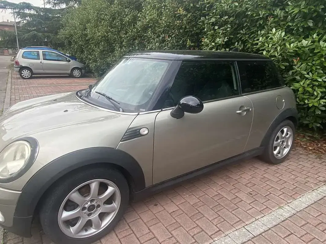 Usata Mini Cooper 120 CV (88 kW) 2008 Bronzo Utilitaria