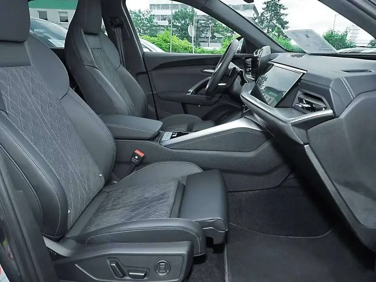 Usata Audi Q5 S-Line 204 CV (150 kW) 2025 Grigio daytona SUV