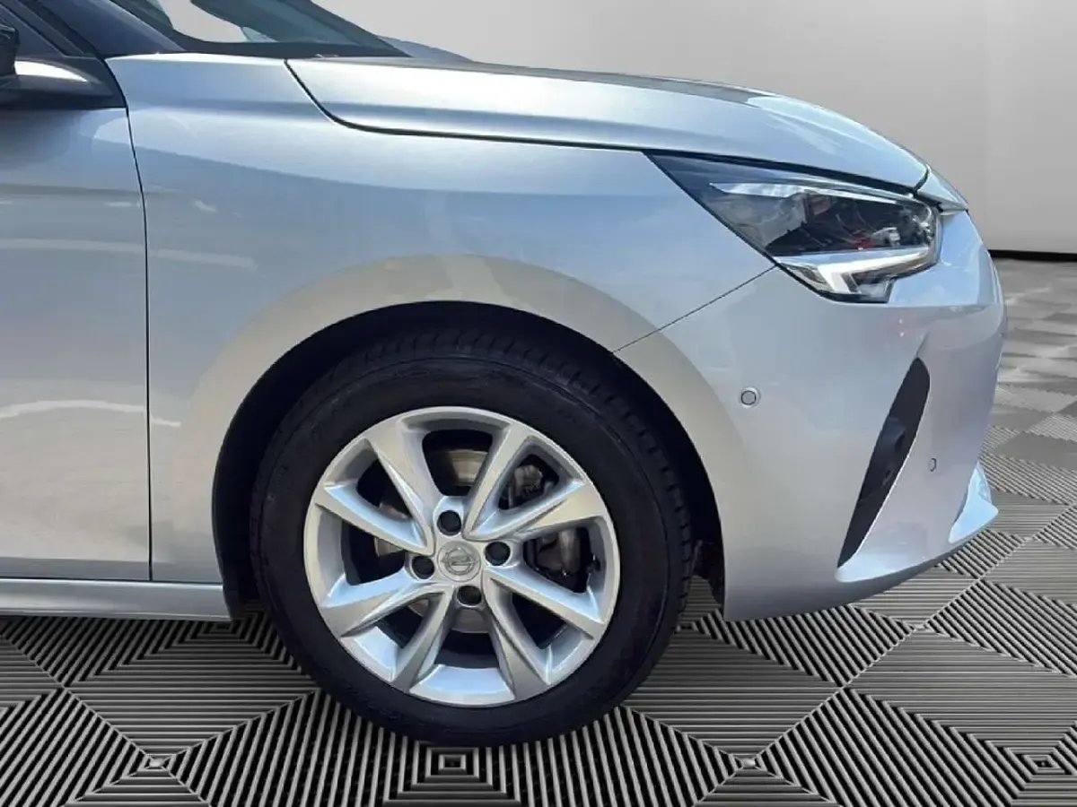 Usata Opel Corsa Elegance 101 CV (74 kW) 2023 Argento Utilitaria