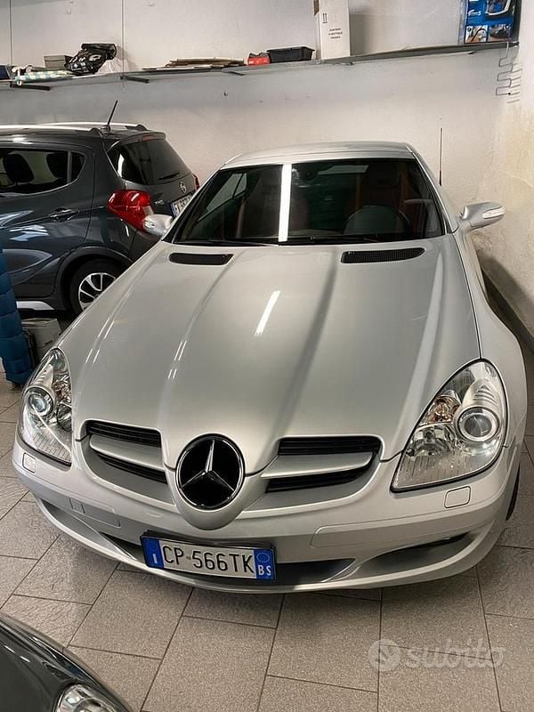 Usata Mercedes SLK200 163 CV (119 kW) 2005 Grigio Cabrio