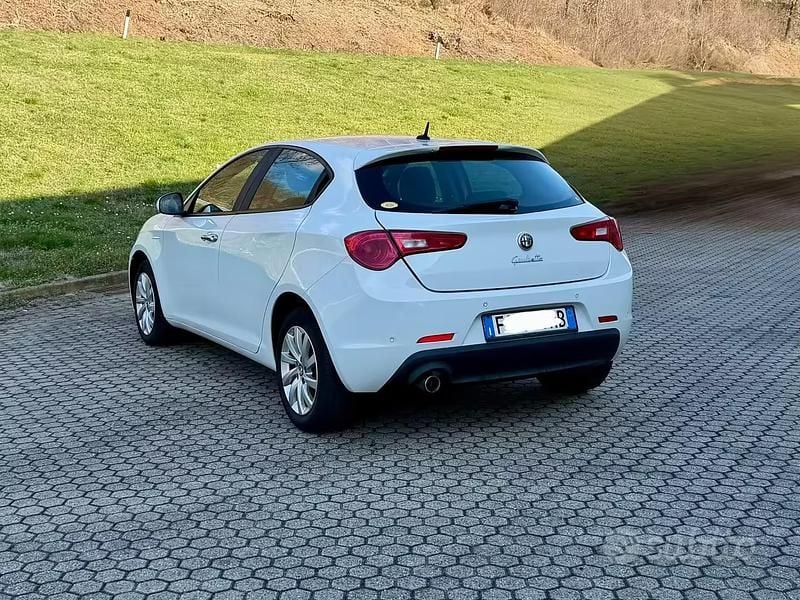 Usata Alfa Romeo Giulietta 120 CV (88 kW) 2016 Utilitaria