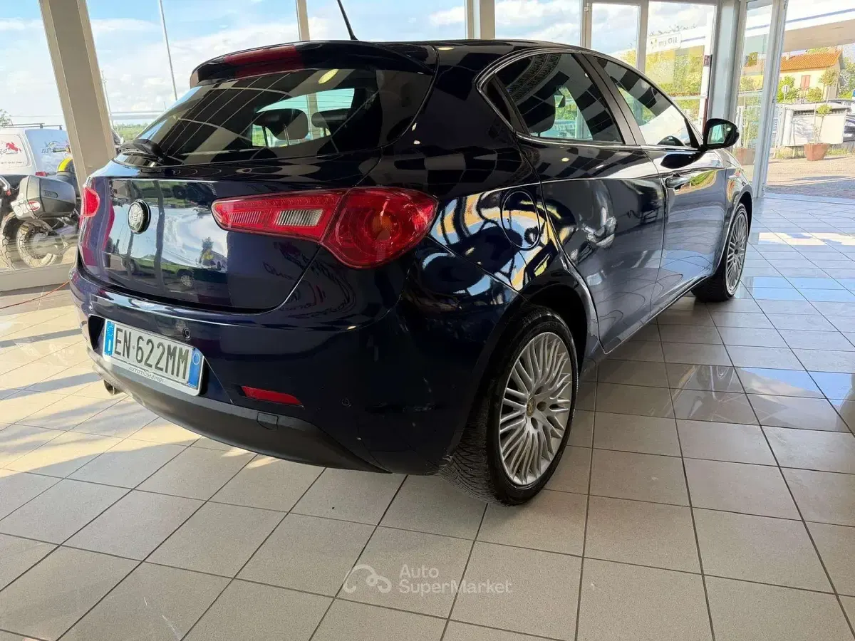 Usata Alfa Romeo Giulietta Progression 105 CV (77 kW) 2012 Blu/azzurro Utilitaria