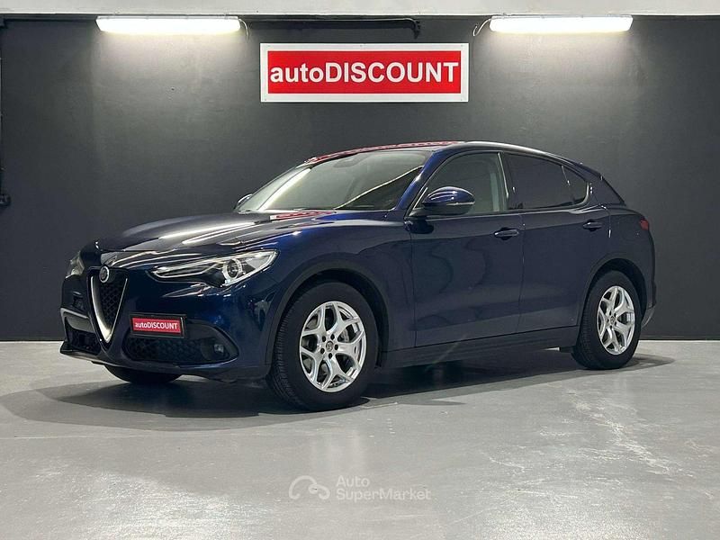 Usata Alfa Romeo Stelvio Business 160 CV (117 kW) 2021 Blu/azzurro SUV