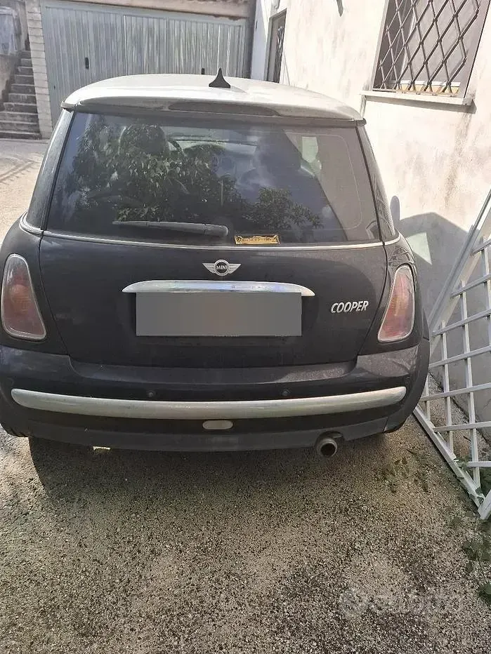 Usata Mini Cooper 116 CV (85 kW) 2004 Nero Utilitaria