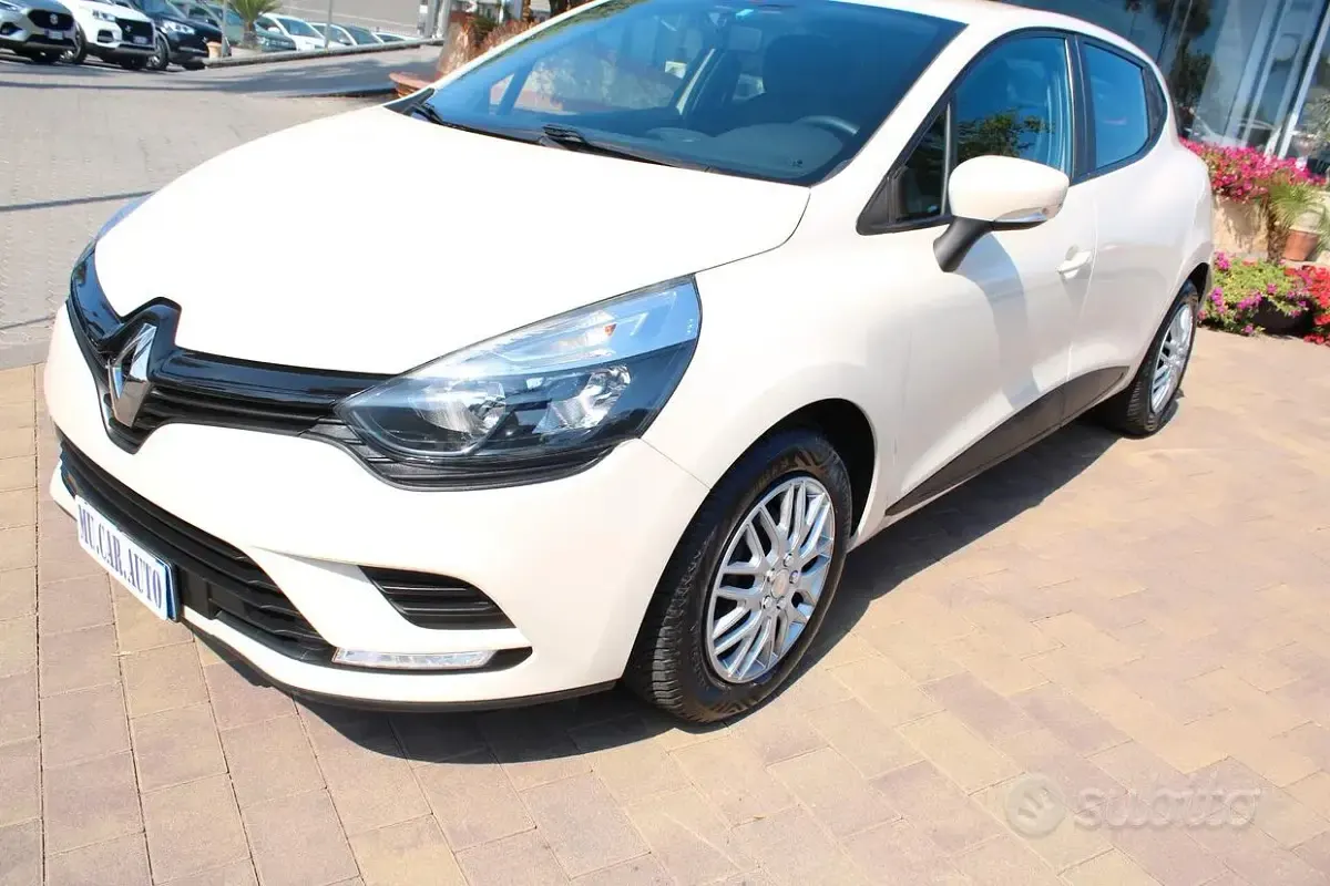 Usata Renault Clio IV Life 90 CV (66 kW) 2018 Beige Berlina