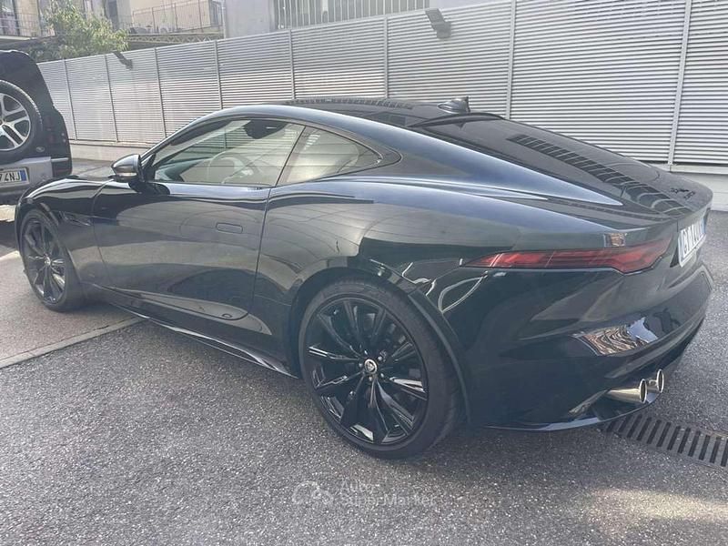 Usata Jaguar F-Type R 575 CV (422 kW) 2024 Nero Coupé