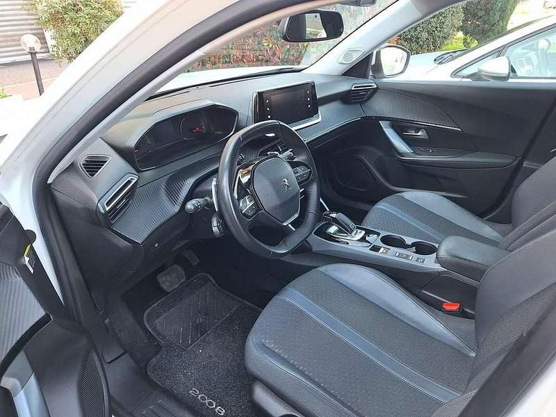Usata Peugeot 2008 Allure 131 CV (96 kW) 2020 Bianco SUV