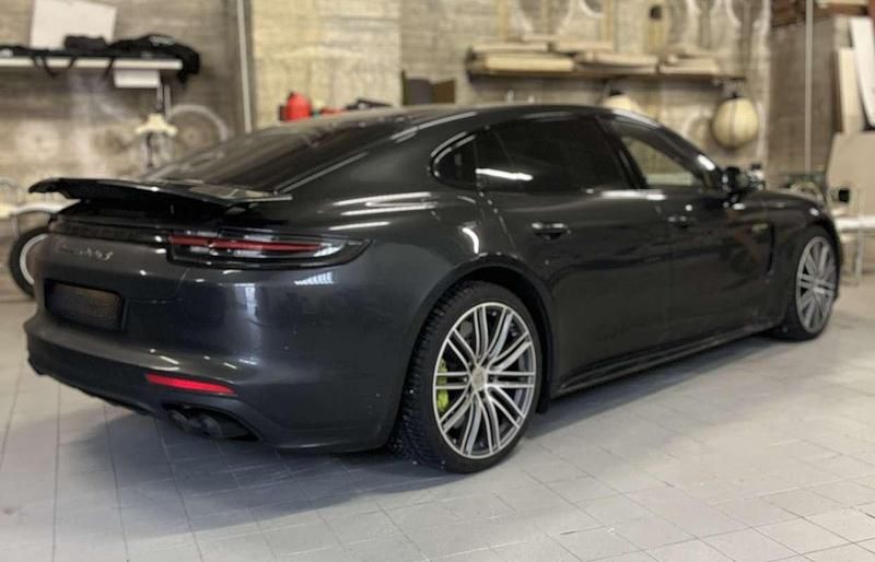 Usata Porsche Panamera Turbo S Executive 700 CV (514 kW) 2020 Berlina