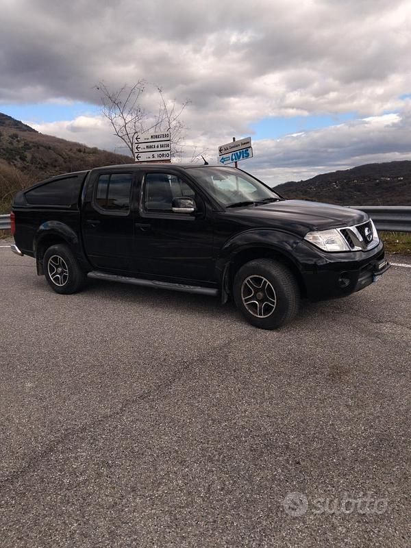 Usata Nissan Navara XE 190 CV (139 kW) 2010 Nero Pick-up
