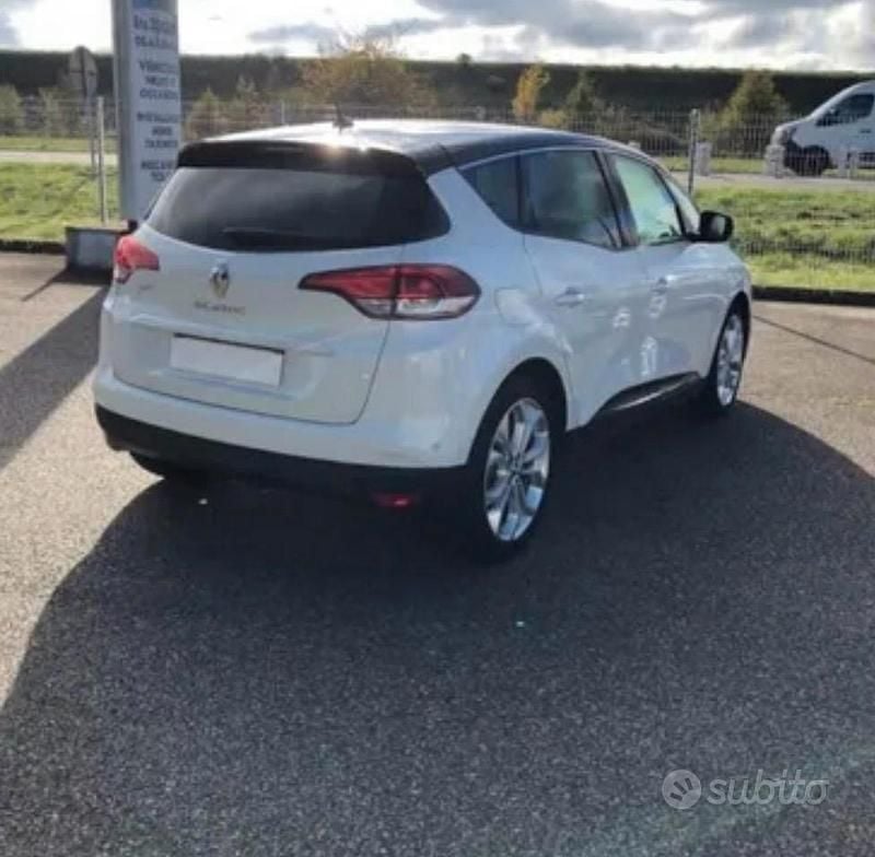Usata Renault Scénic IV 120 CV (88 kW) 2019 Monovolume