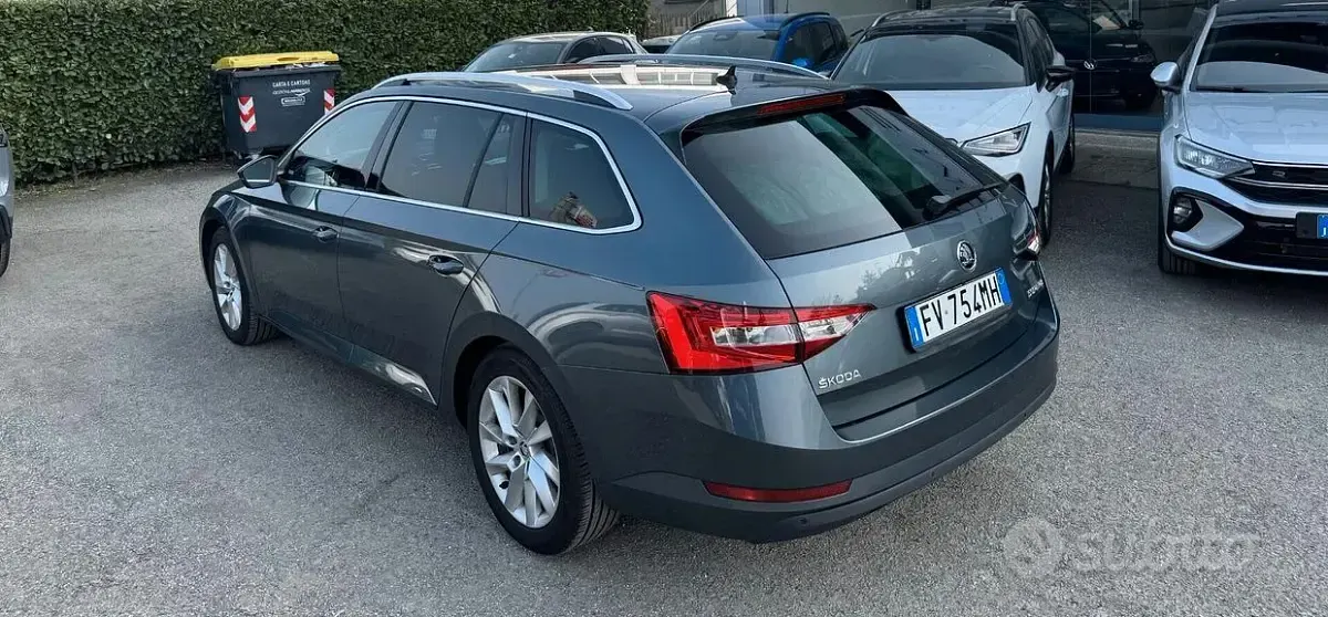 Usata Skoda Superb Style 150 CV (110 kW) 2019 Grigio Station wagon