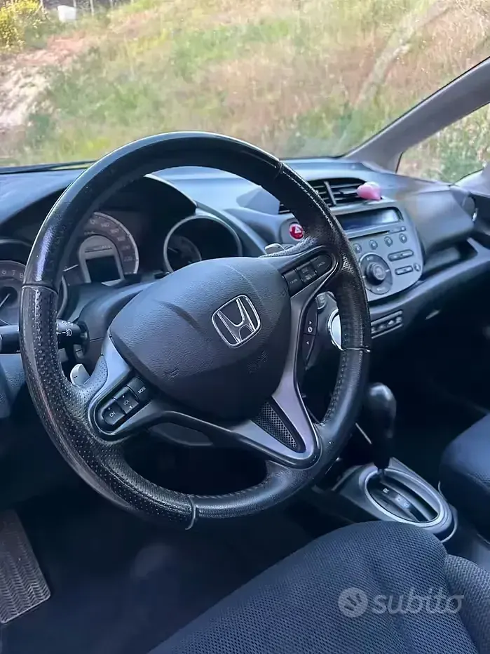 Usata Honda Jazz Elegance 90 CV (66 kW) 2011 Bianco Utilitaria