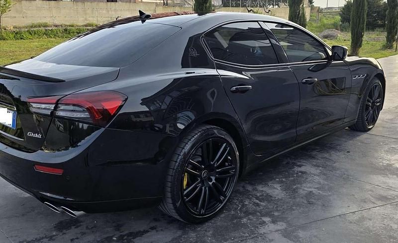 Usata Maserati Ghibli 250 CV (183 kW) 2014 Nero Berlina