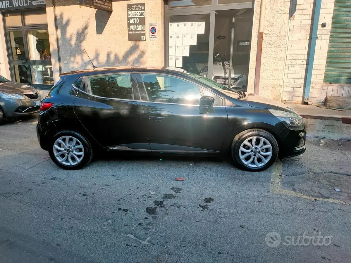 Usata Renault Clio IV Zen 75 CV (55 kW) 2017 Nero Berlina
