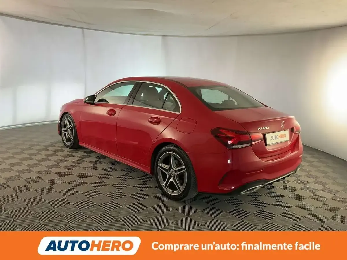 Occasion Mercedes A180 Premium 116 ch (85 kW) 2021 Rouge Berline