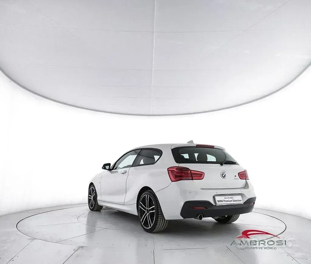 Usado BMW 116 M Sport 116 CV (85 kW) 2018 Negro Utilitario